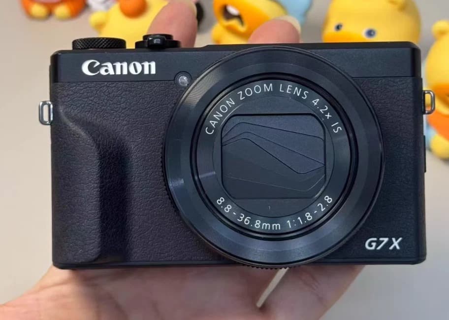 Canon PowerShot G7 X Mark II Compact Camera – Black | 1” Sensor | Wi-Fi | Vlogging Camera - Image 1