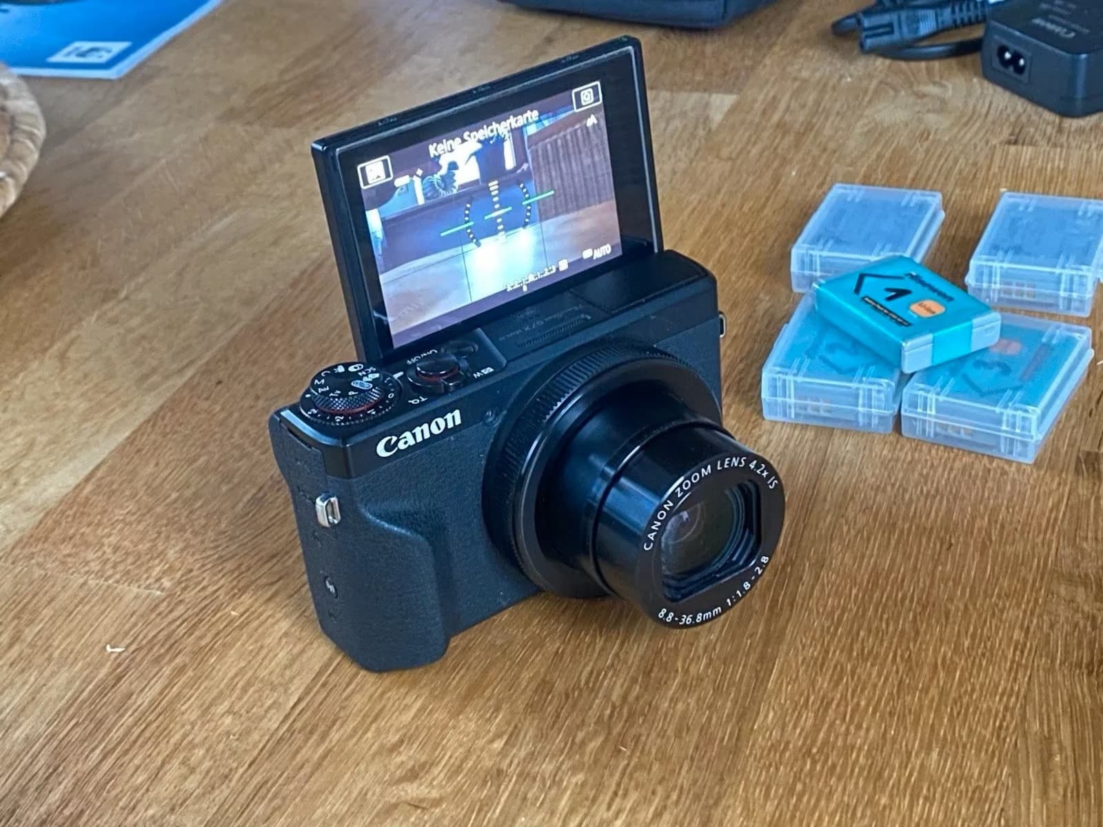 Canon PowerShot G7 X Mark III 20.1MP Compact Camera with Vlog Accessories - Image 1