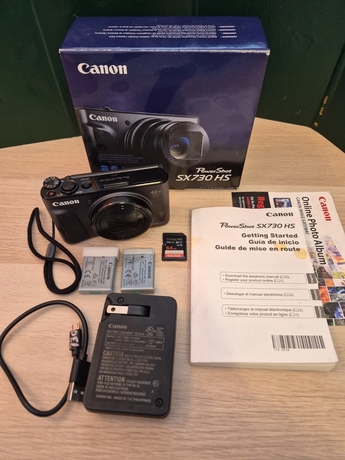 Canon PowerShot SX730 HS Digital Camera 20.3 MP 40x Optical Zoom Bluetooth Black - Image 1