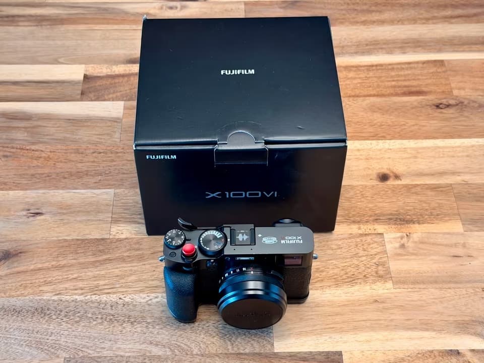 FUJIFILM X100VI (Used twice) Black Compact Digital Camera with Warranty Card - Image 1