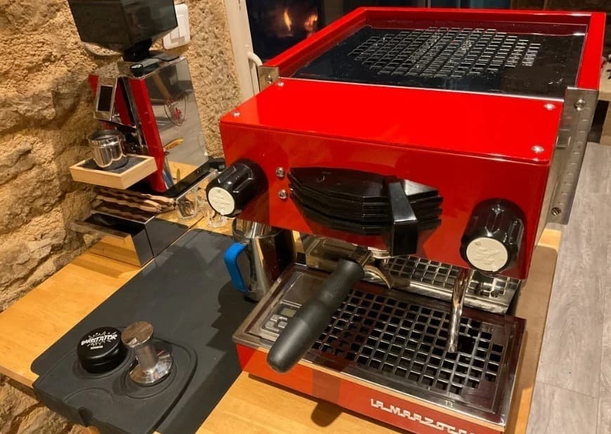 La Marzocco Linea Mini Espresso Machine – Red – Excellent Condition - Image 1