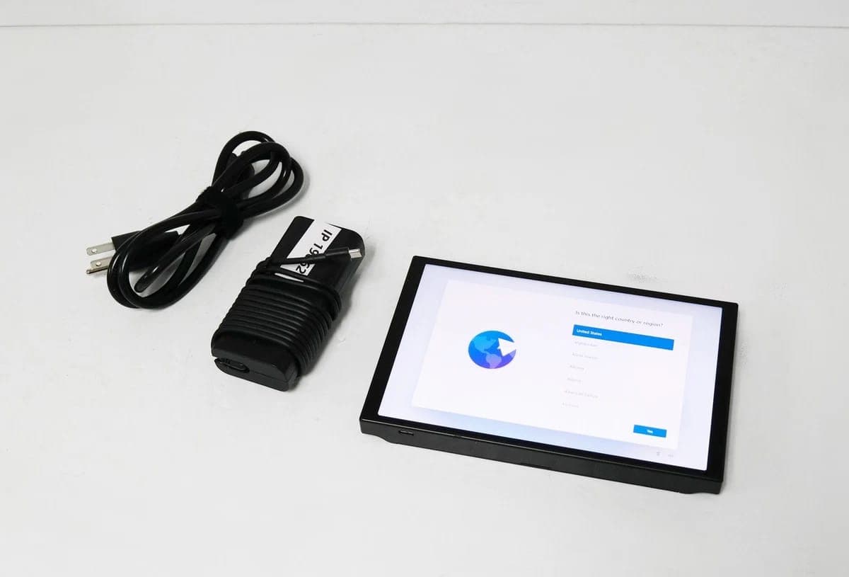 Lenovo Legion Go 8APU1 1TB Handheld Console System 83E1001YUS - Image 1